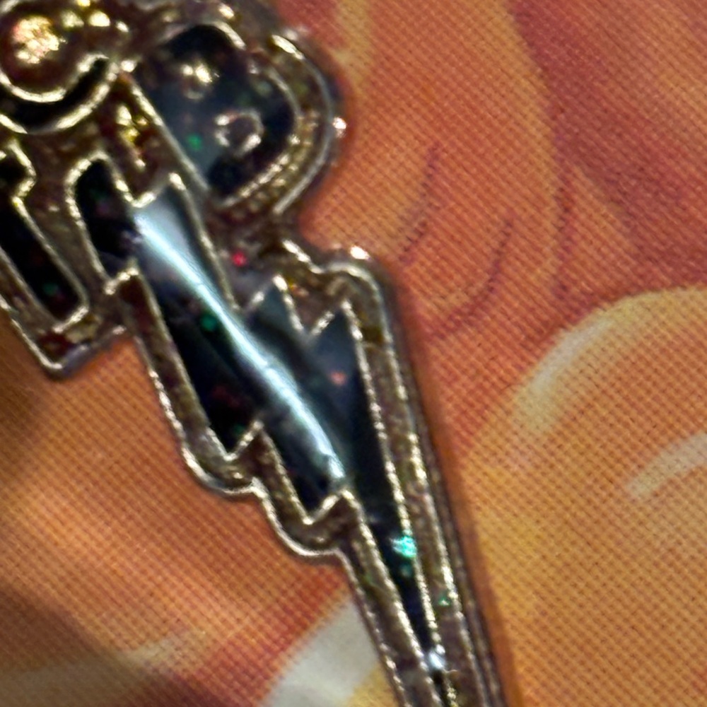 Graceland Mansion Multi Charm Dangle Magnet - Picture 8 of 9